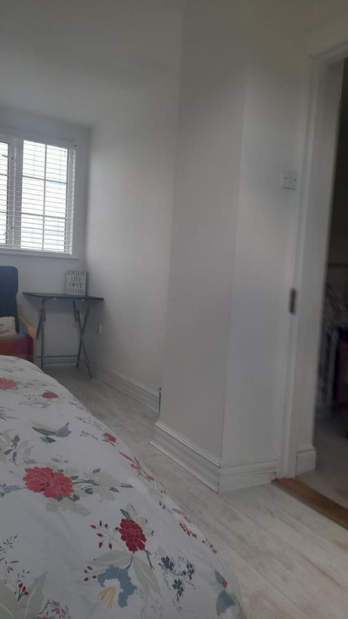 Amberley Guest House Gorey Bagian luar foto